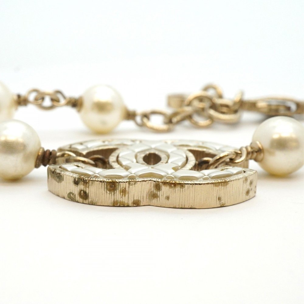 Chanel Coco Mark Matelasse Bracelet with GP Plating and Faux Pearls in Champa... - Picture 7 of 8